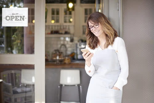 Cafe owner tries out text message marketing for small business 
